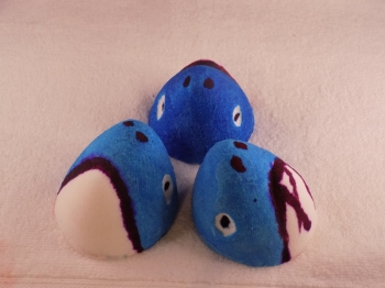 Sweet Red Berry Sorbet Shark Attack Foaming Bath Bomb
