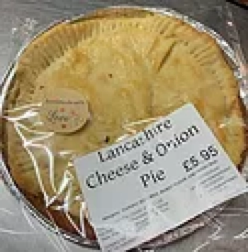  Lancashire Cheese and Onion Pie (Family size 8
