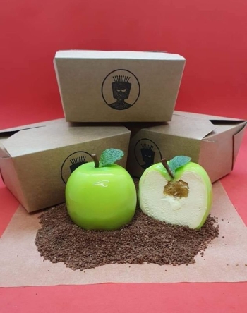 Apple Cheesecake