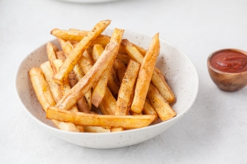 Lightly seasoned fries