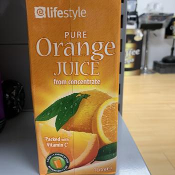Lifestyle Pure orange juice 
